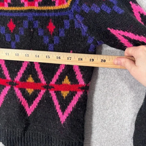 Arizona Fair Isle Sweater Small Pink Black Festive Nordic Quirky‎ Bright Artsy - Picture 8 of 11